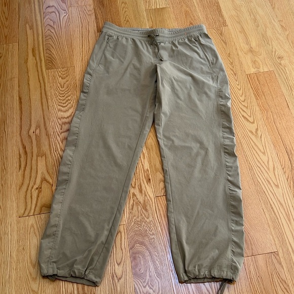 Kuhl ‘s women’s large jogger pants. - Picture 1 of 11